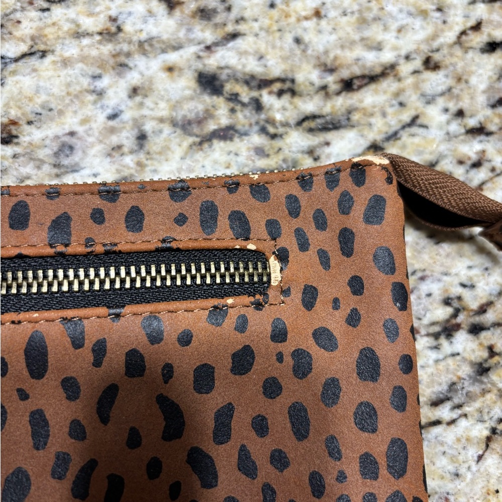 Universal Thread Leopard Print Wristlet - image 3
